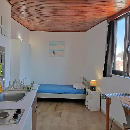 Studio Near The Beach Апартаменти
